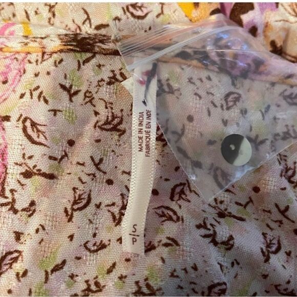 New Free People
Maris Printed Midi Dress
Size S
Retail $168
100% Viscose - Picture 9 of 9